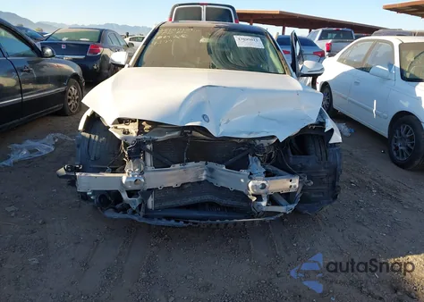 2016 Mercedes-Benz C 300 z USA, uszkodzony, nr VIN 55SWF4JB5GU114277